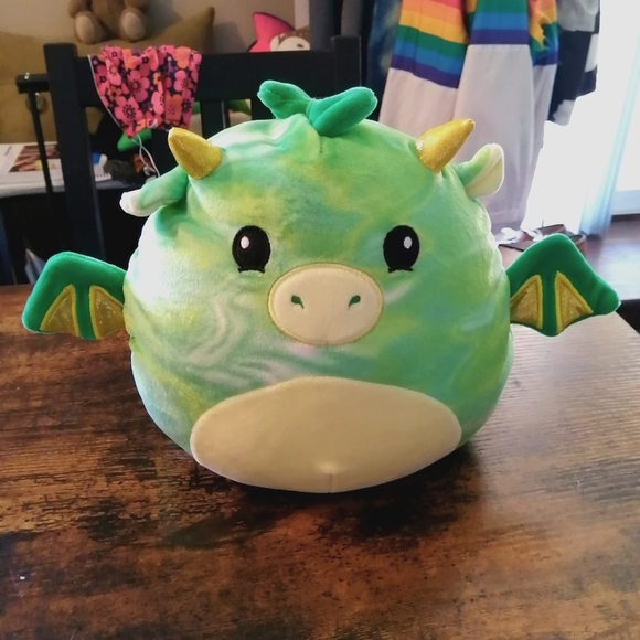 Kellytoy Other - 8" Chocolate scented swirl blind bag dragon squishmallow plush